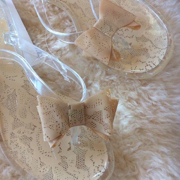 Shoes - Picture 2 of 2